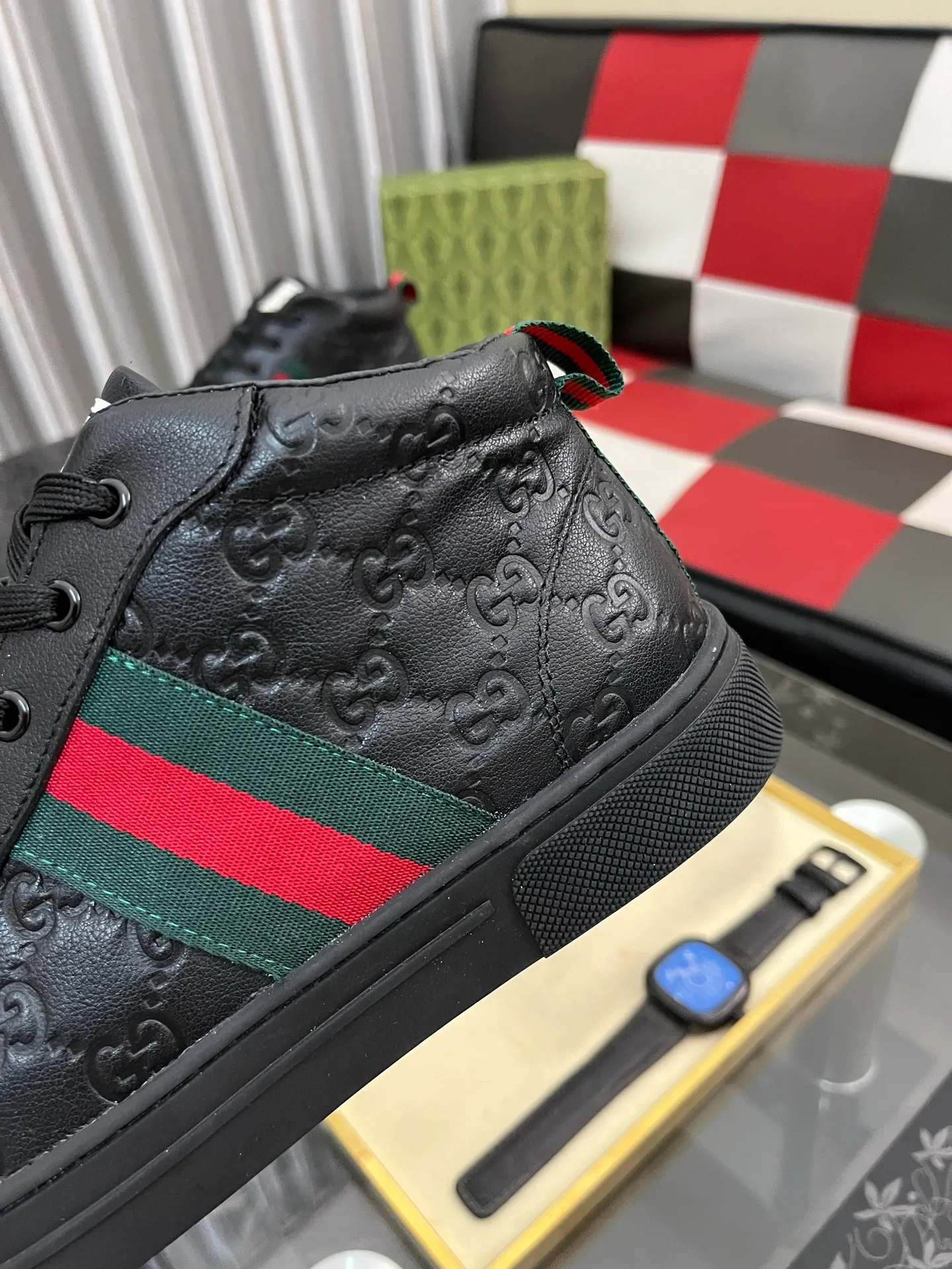 Men's shoes 💰460⌚️⌚️ 2025 new GUCCI Gucci 👊🏻 Upper 🇮🇹 imported first-layer cowhide 🇩🇪 lining imported sheepskin lining. The original outsole is molded to reflect the identity of every man, and the upper foot is elegant and stable🚶🏻🚶🏻The high-end custom counters reproduce the original version📯The shoe last remains unchanged regardless of wind and rain, and can withstand the verification of time🔍️,🔵 Size: 38-44.